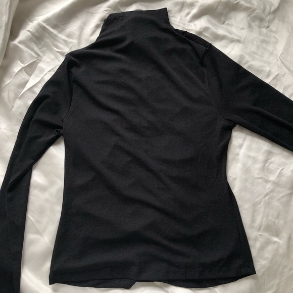 Ruched Mesh Mock Neck 🖤✨ - Picture 2 of 5